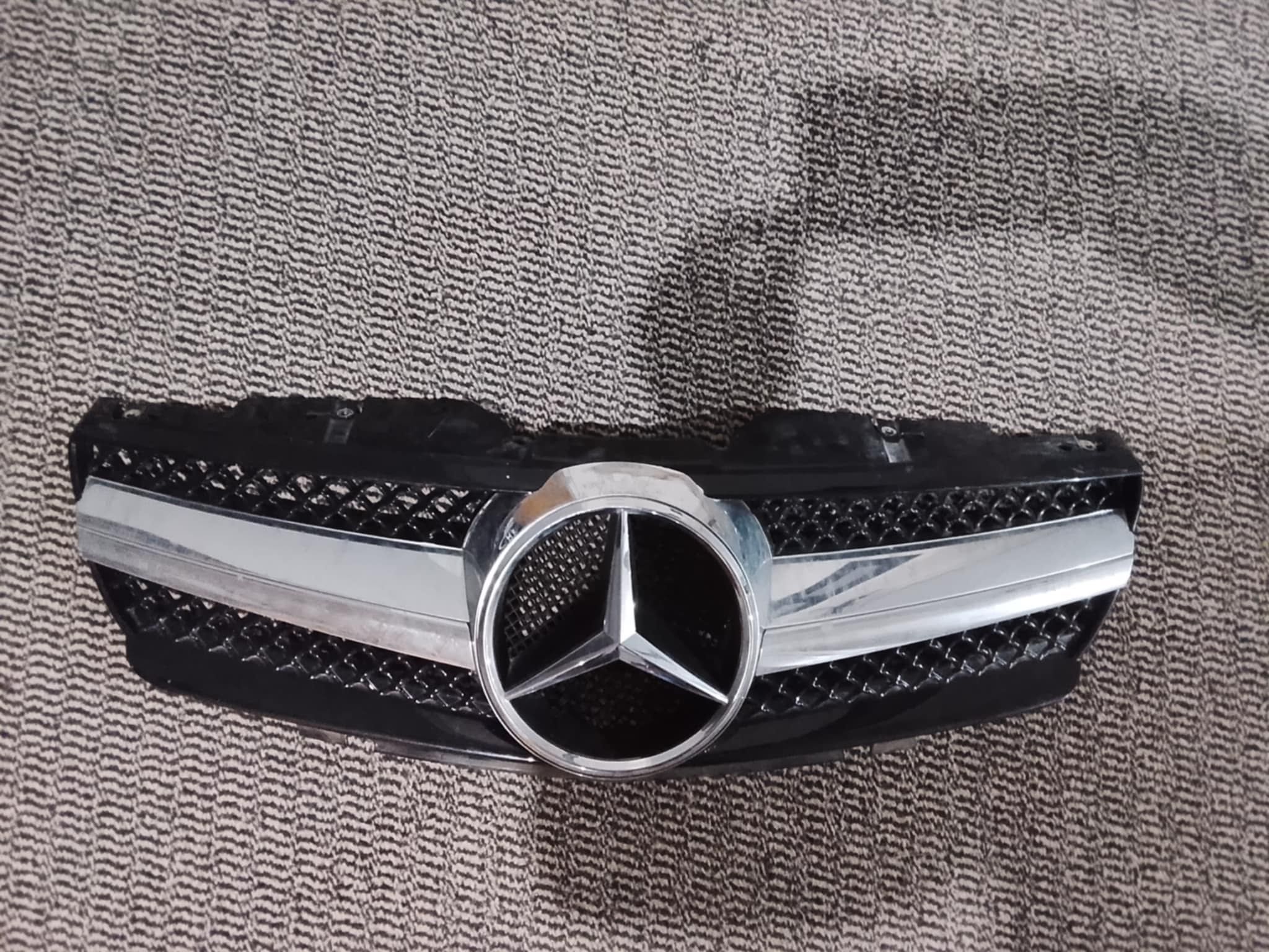 Mercedes SL R230 AMG Grill Atrapa