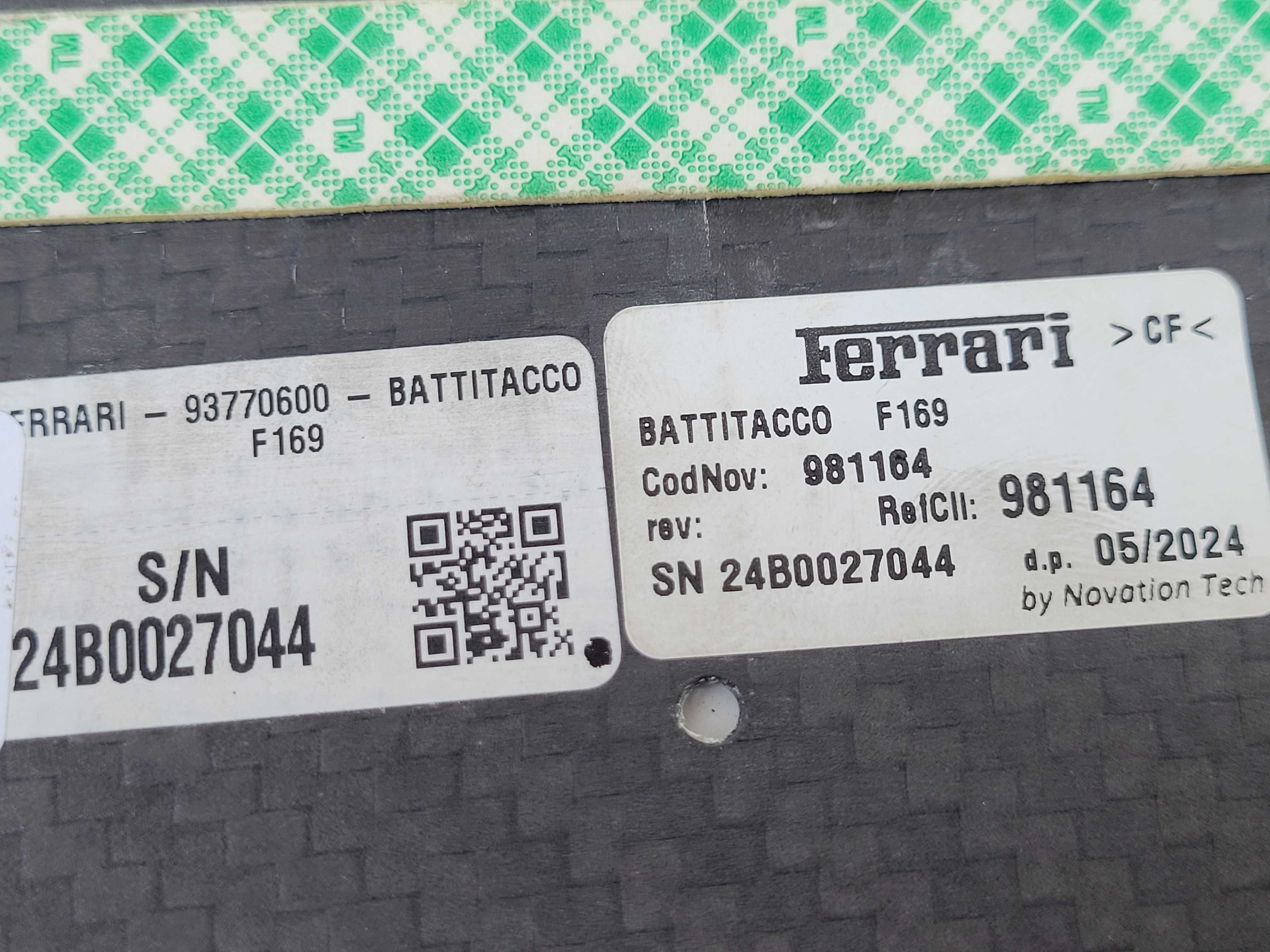 Ferrari Roma, 12 Cilindri - listwa progu, próg, kickplate - CARBON