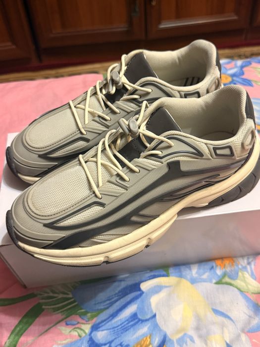 Продам кросівки ZARA