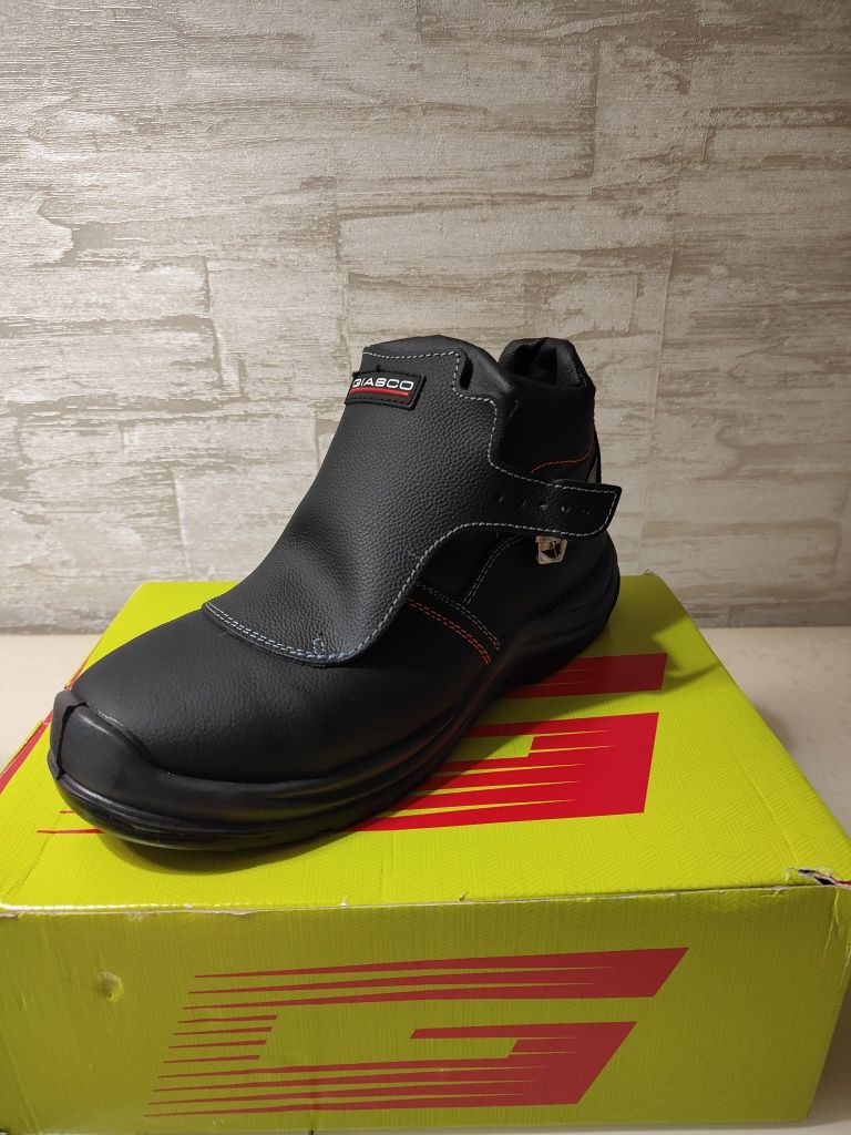 Продам рабочие ботинки фирмы Cofra и Giasco