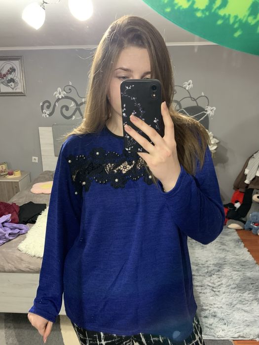 Нова жіноча кофта з мереживом