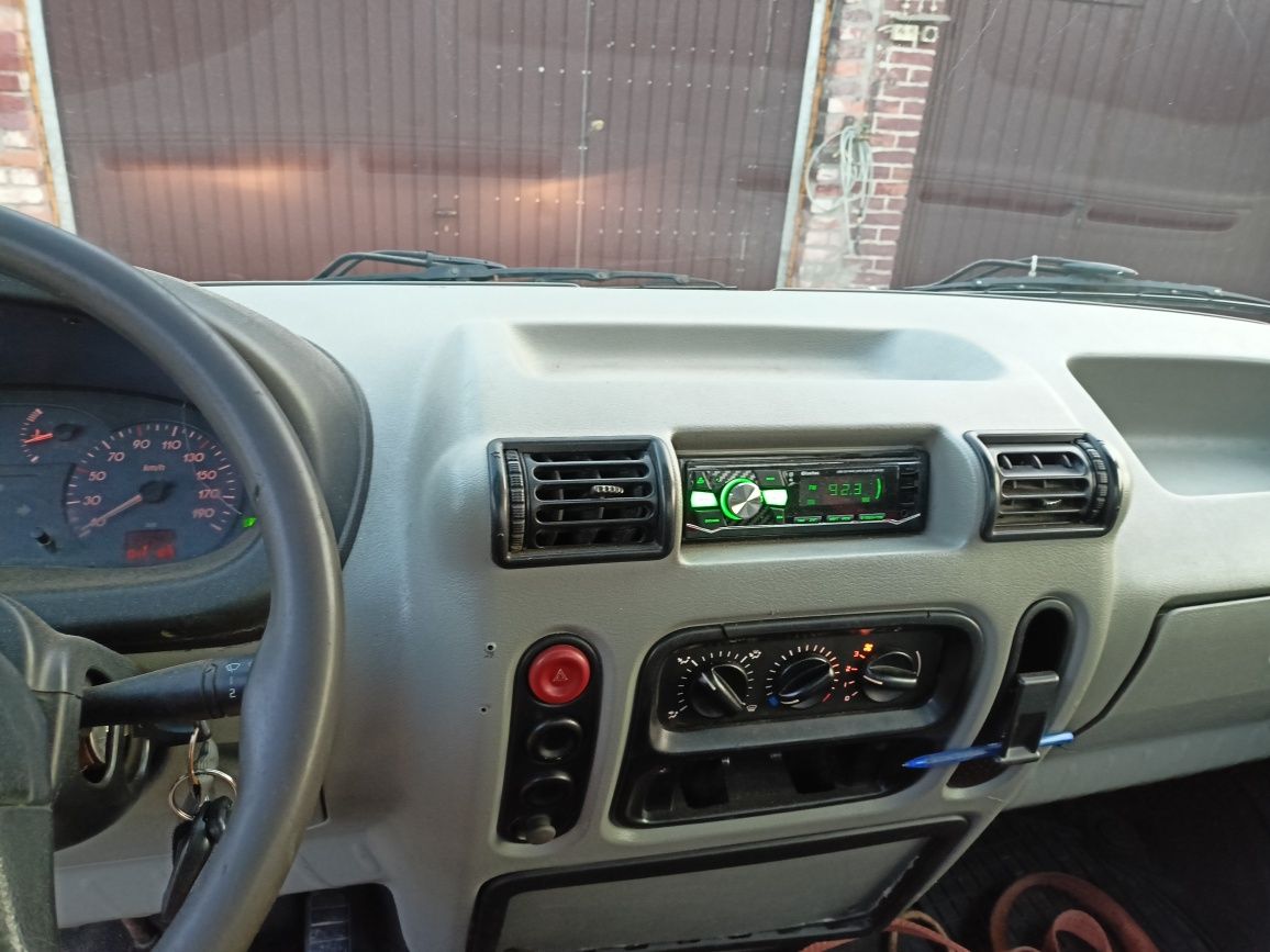 Renault master wywrotka