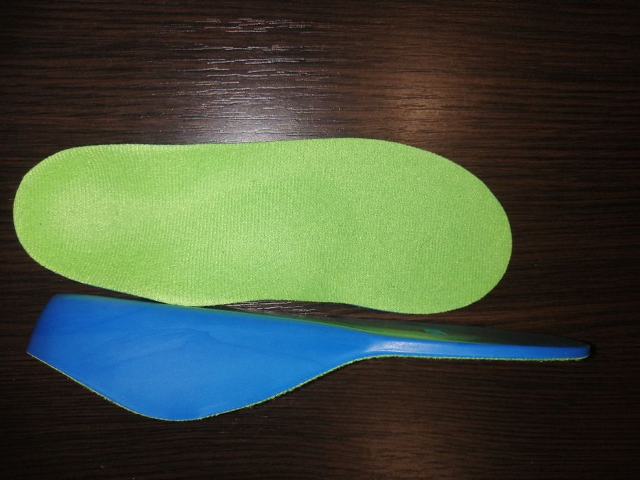 Устілки ортопедичні, стельки.