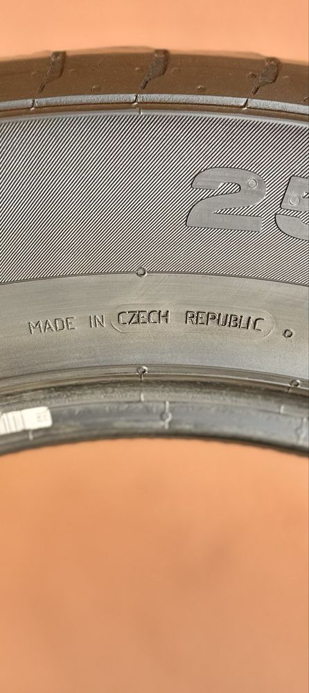 Continental 255/55/R18
