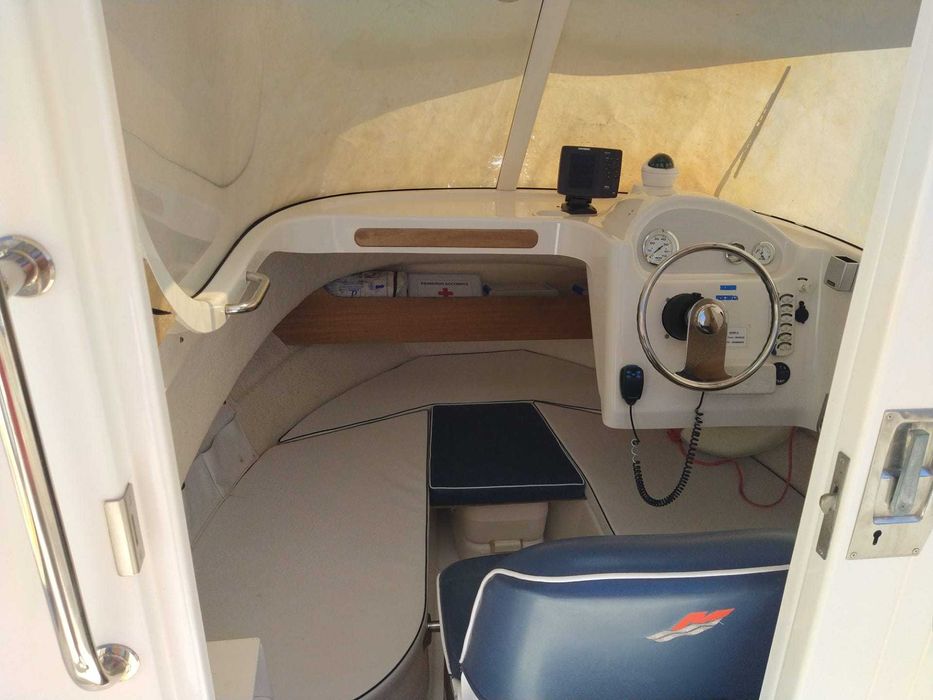 QuickSilver Pilothouse 640 -Ano 2006 8 lugares Classe 4 (preço  Inver)