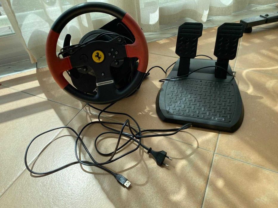 Volante PS Thrustmaster T150
