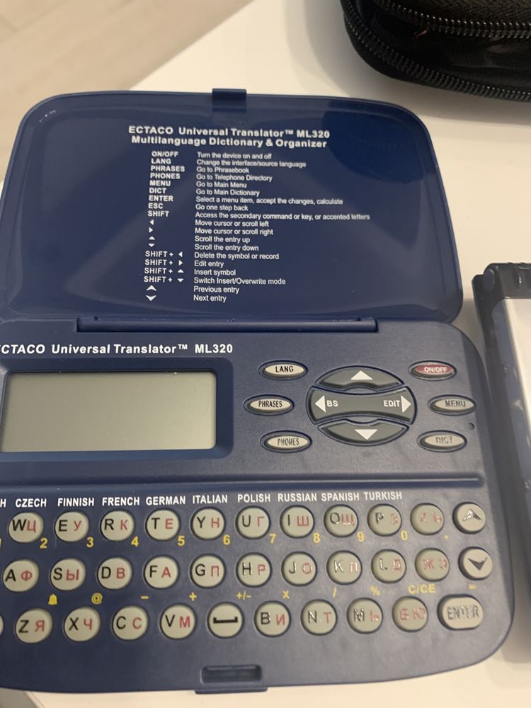 Tłumacz slownik mowiacy ectaco  model P900