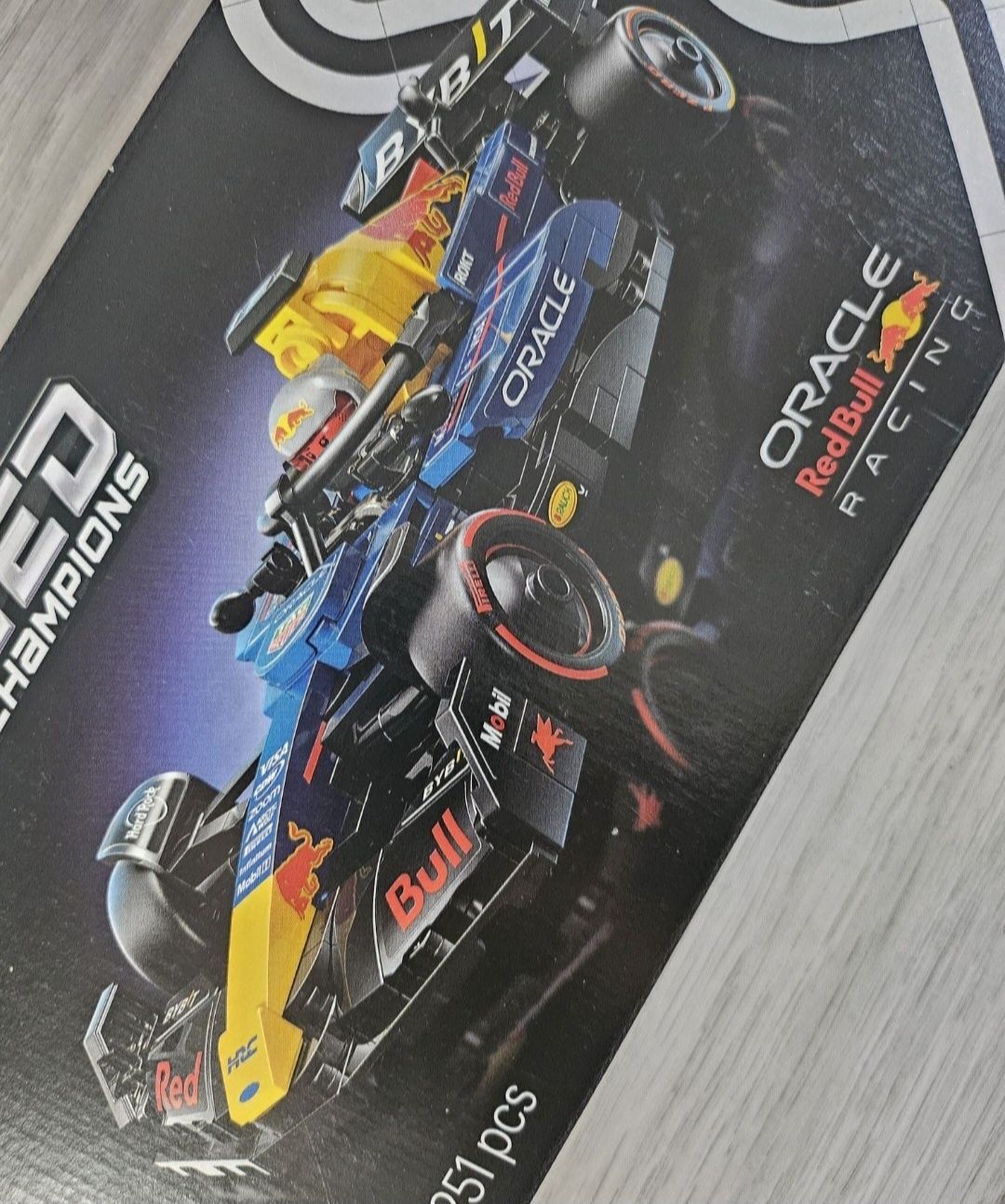 Zestaw Lego Speed Champions 77243 Bolid F1 Oracle Red Bull Racing RB20