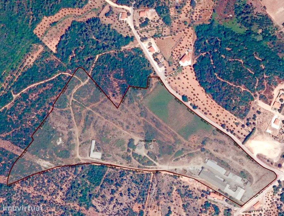 Complexo Fabril em Tomar: Localização Privilegiada a 2 km da A13