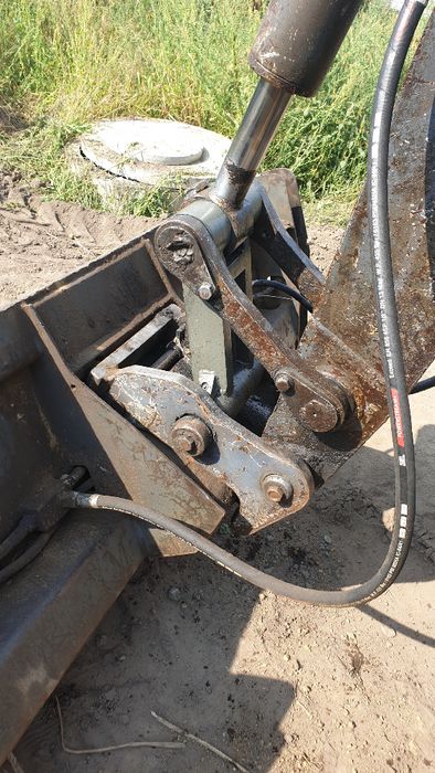 koparko ładowarka mecalac 12 mxt 2000r na części siłownik