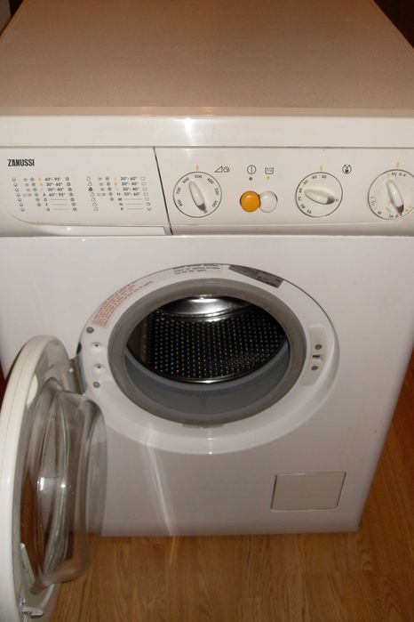Стиральная машина Zanussi