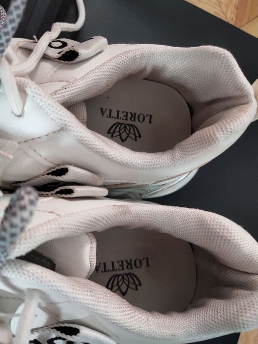 Белые Кроссовки широкие 39. Білі кросівки широкі