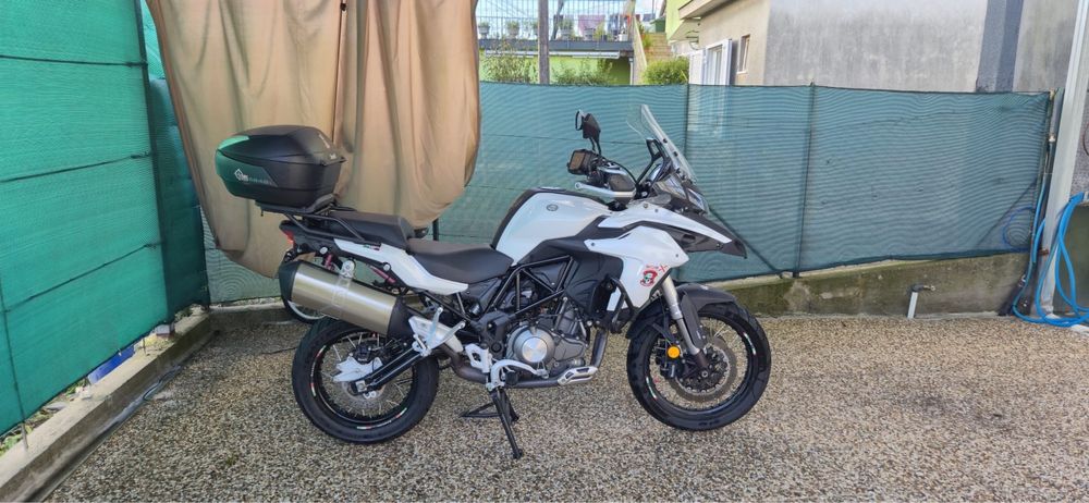 Vendo Moto Benelli trk 502x