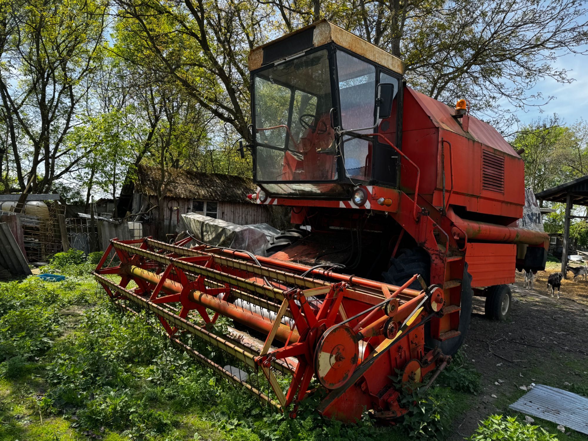 Kombajn Bizon Rekord Z058