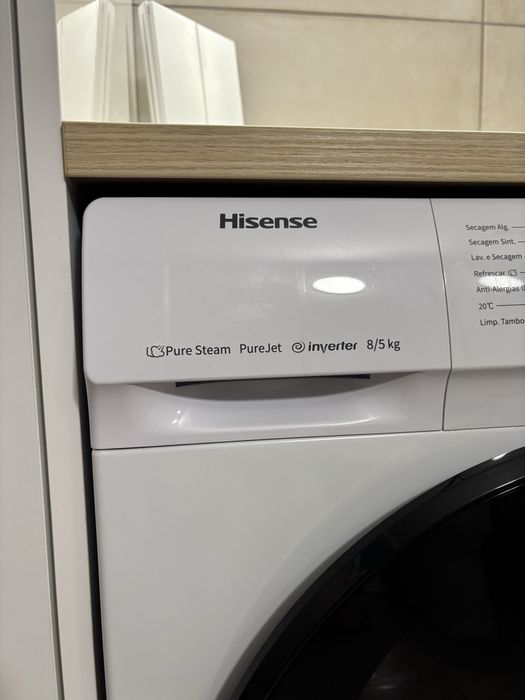 Maquina de Lavar e Secar Roupa Hisense