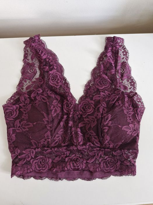 Nowy koronkowy stanik na rozmiar 36/38