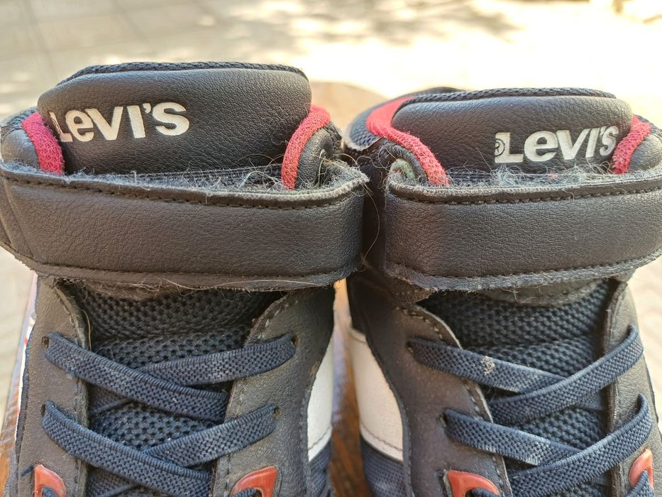 Хайтопи  хлопцю Levis