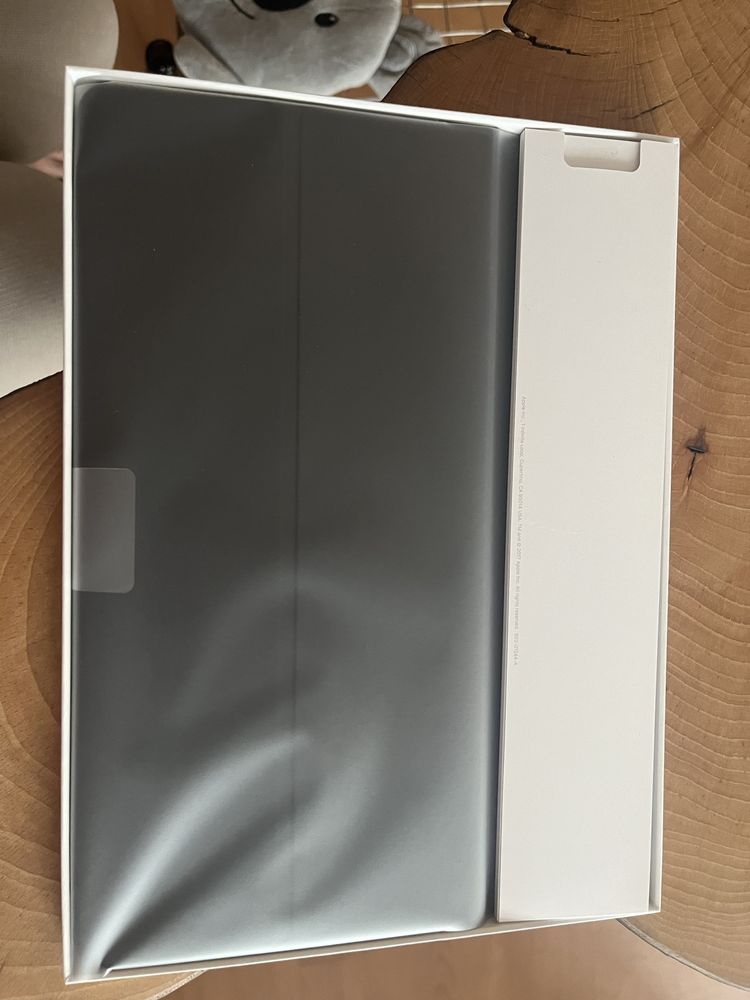 Etui/klawiatura orginalna do Ipad 9 generacji NOWA