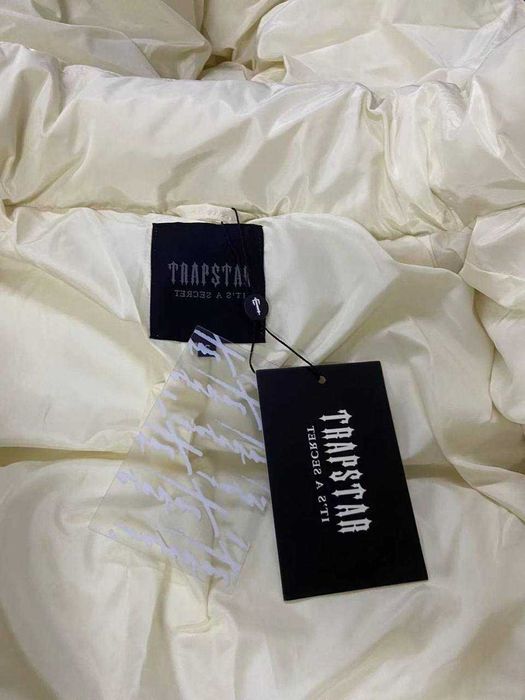 (БЕЗ ПЕРЕДОПЛАТИ)Trapstar Puffer Jacket куртка пуховик трепстар бежева