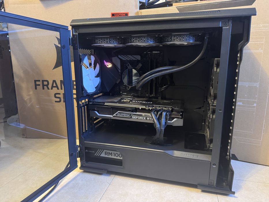 Torre Gaming - Ryzen9 3900X,3090,32GB RAM,1TB NVMe,Corsair RM1000x