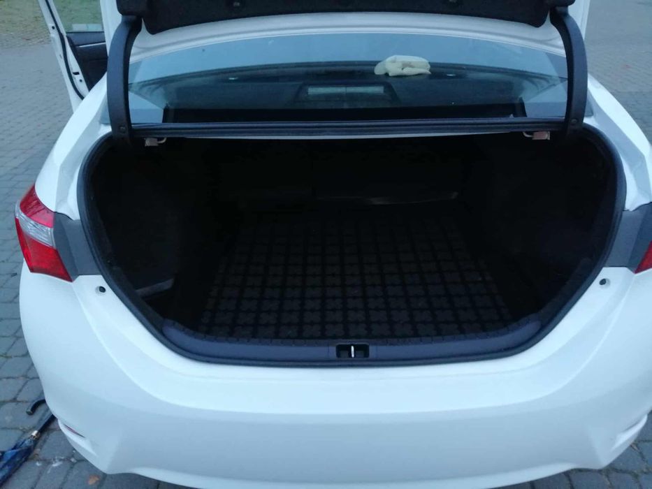 Toyota Corolla 1.6 benzyna