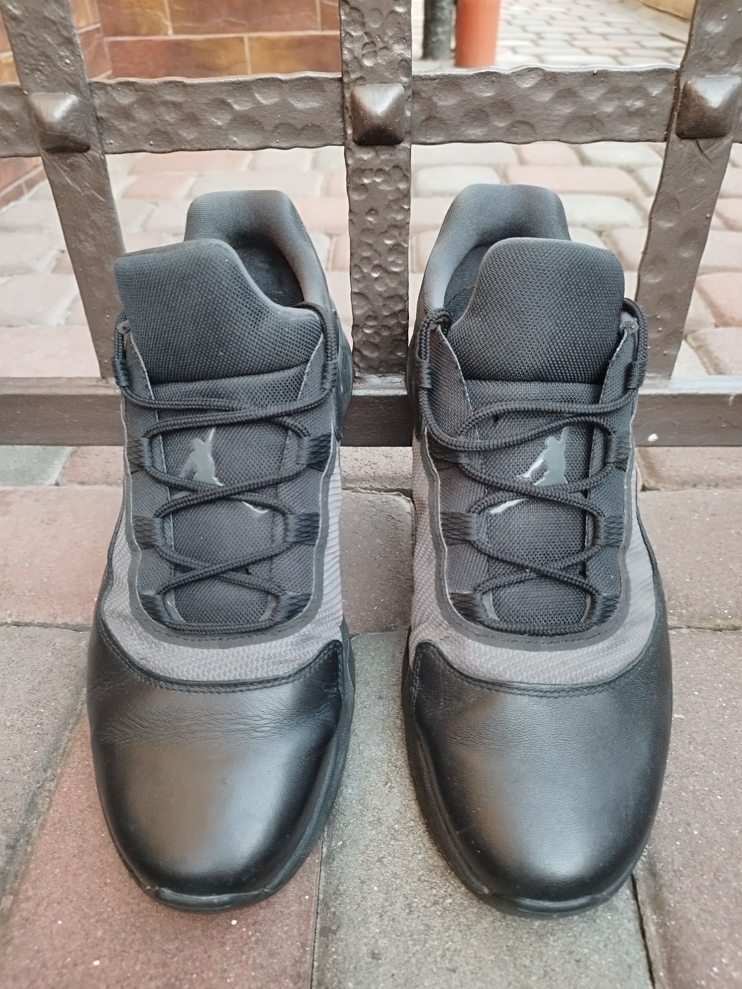Кросівки чоловічі Jordan 11 CMFT Low