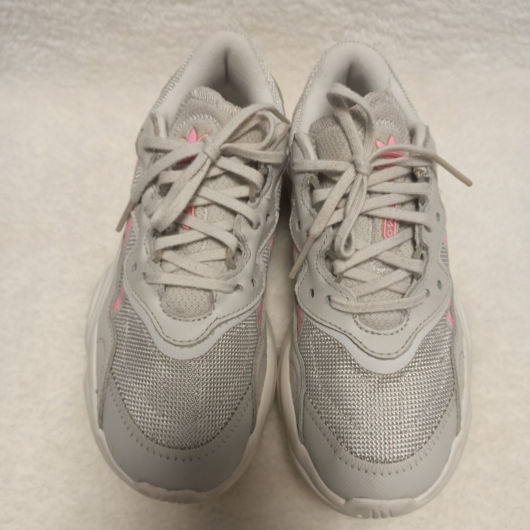 Оригінал ADIDAS,34 розмір, устілка 22 см, кросівки для дівчинки
