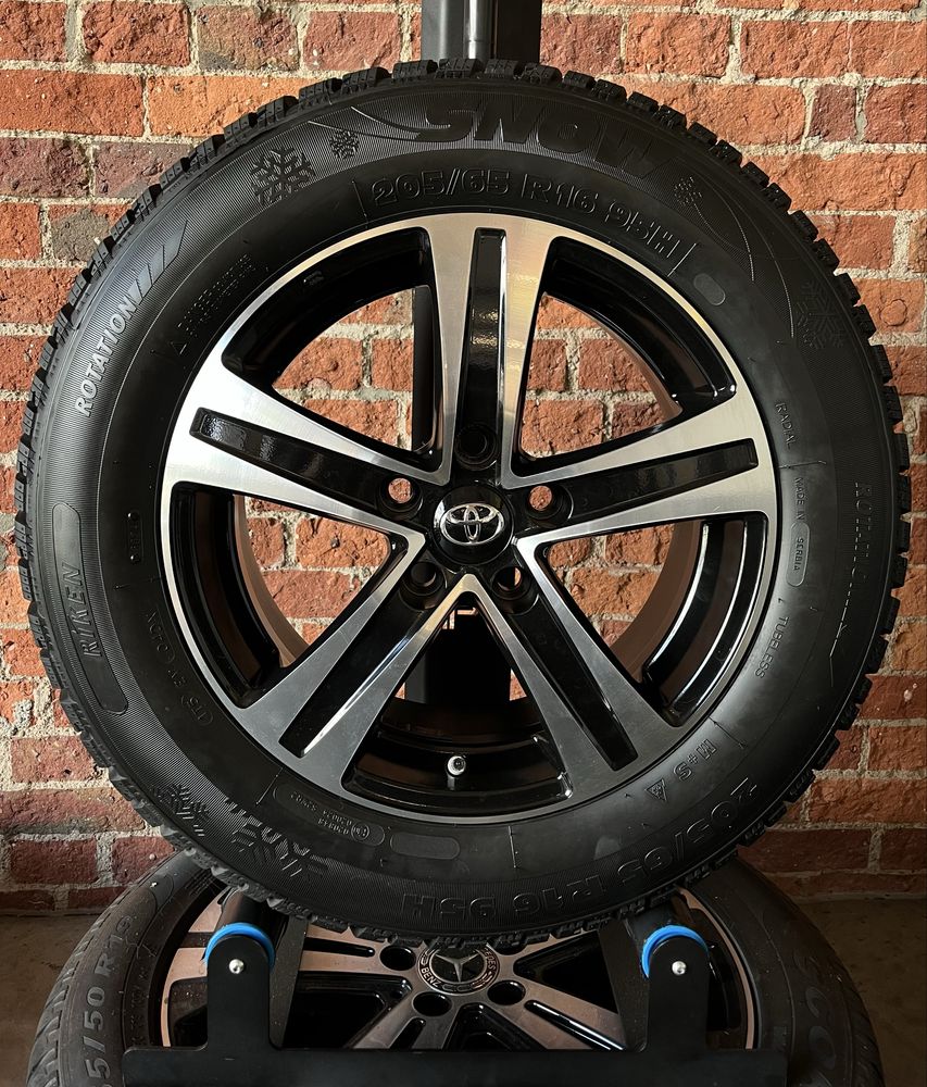 Koła Zimowe 16 Toyota Yaris Cross 205/65R16 Nowe 5x114,3 Czujniki