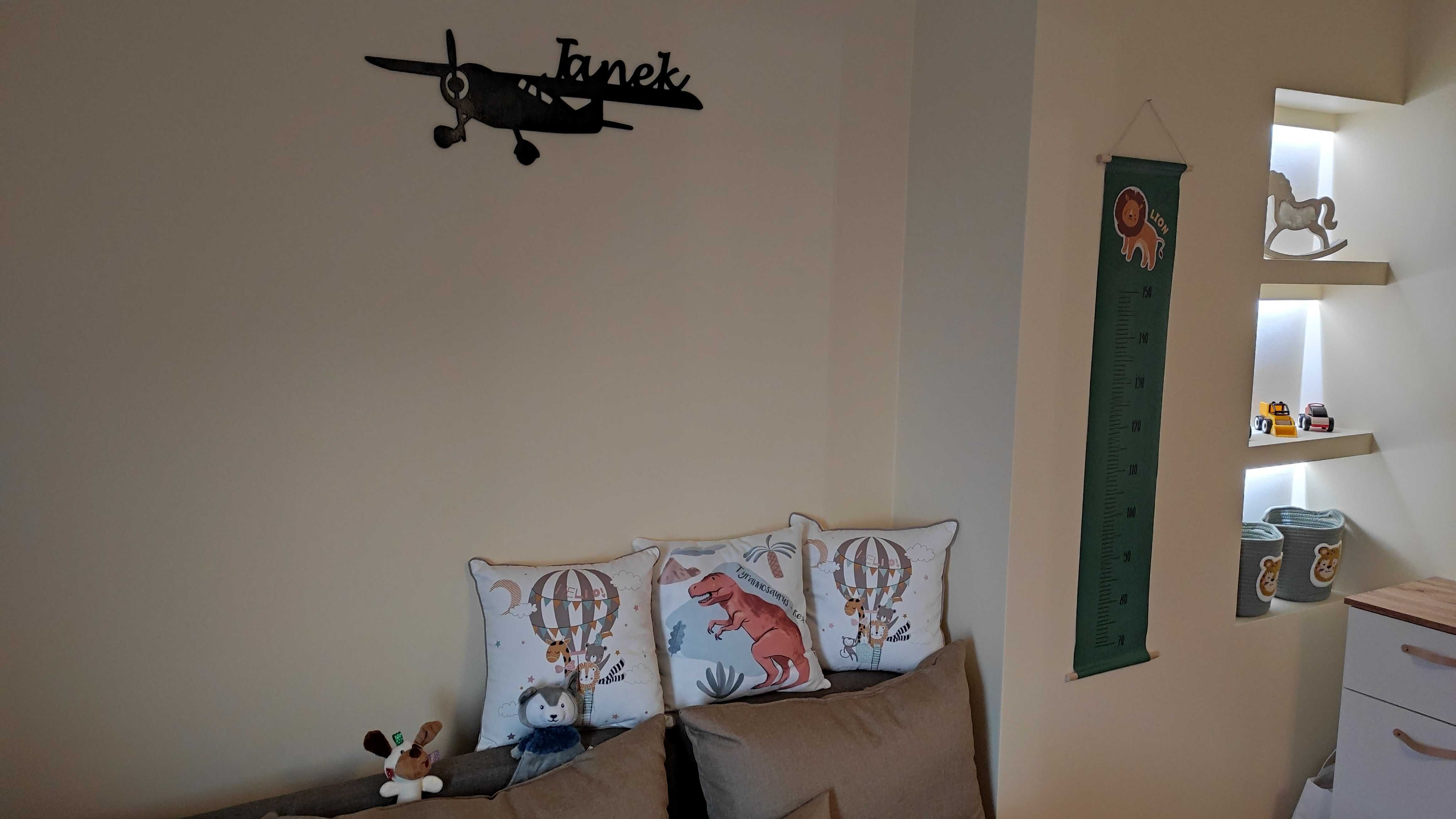 Samolot z imieniem- dekoracja do pokoju dziecka