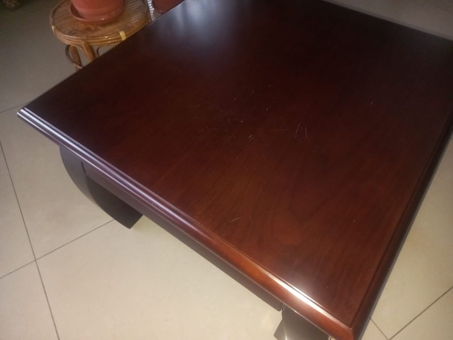 Stolik kawowy mahoń