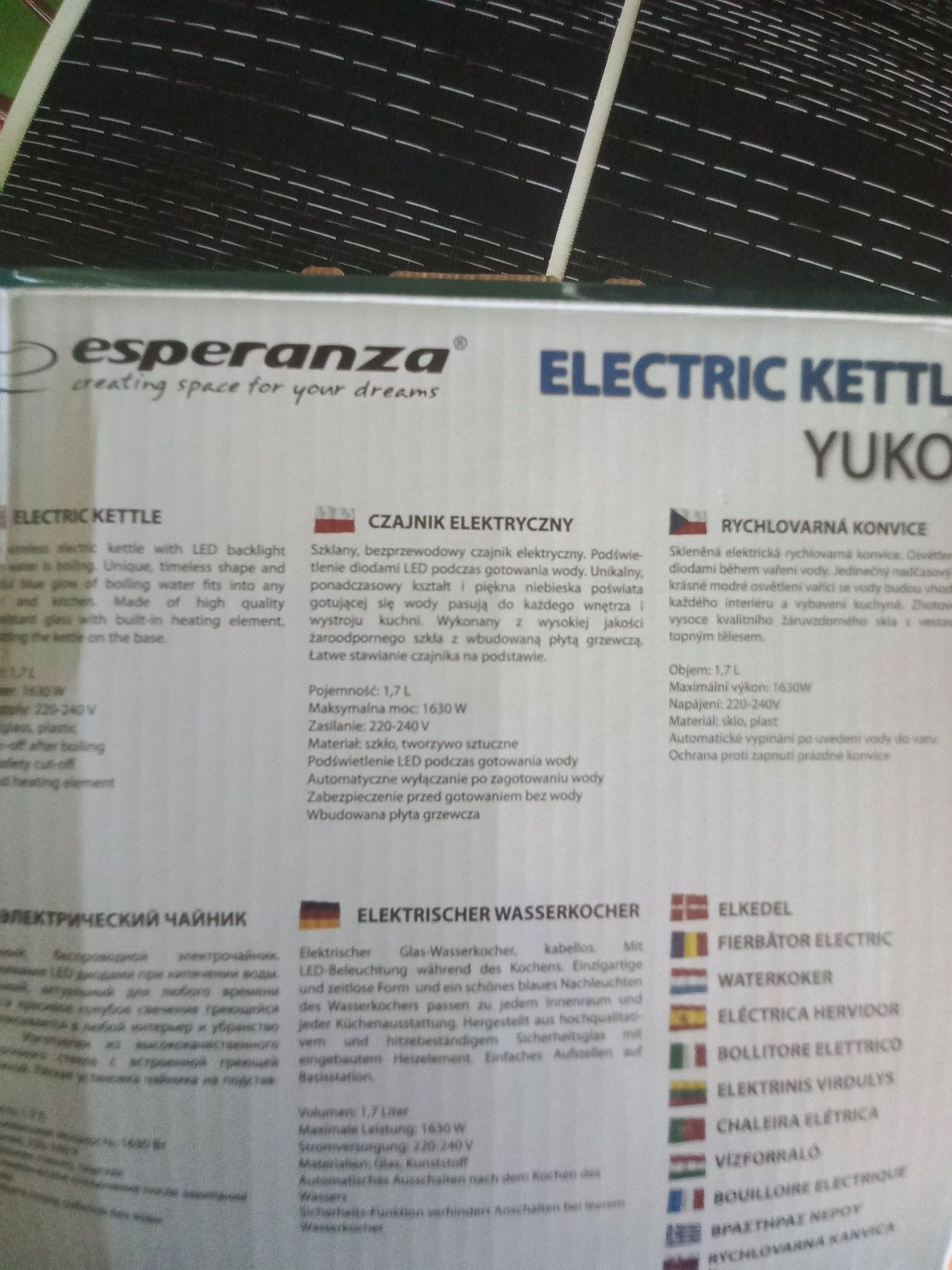 Czajnik szklany elektryczny podświetlany na niebiesko Esperanza