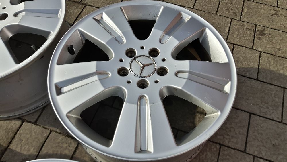 Felgi 18'' Aluminiowe Mercedes ML GL ORYGINAŁ 8J18 ET-60