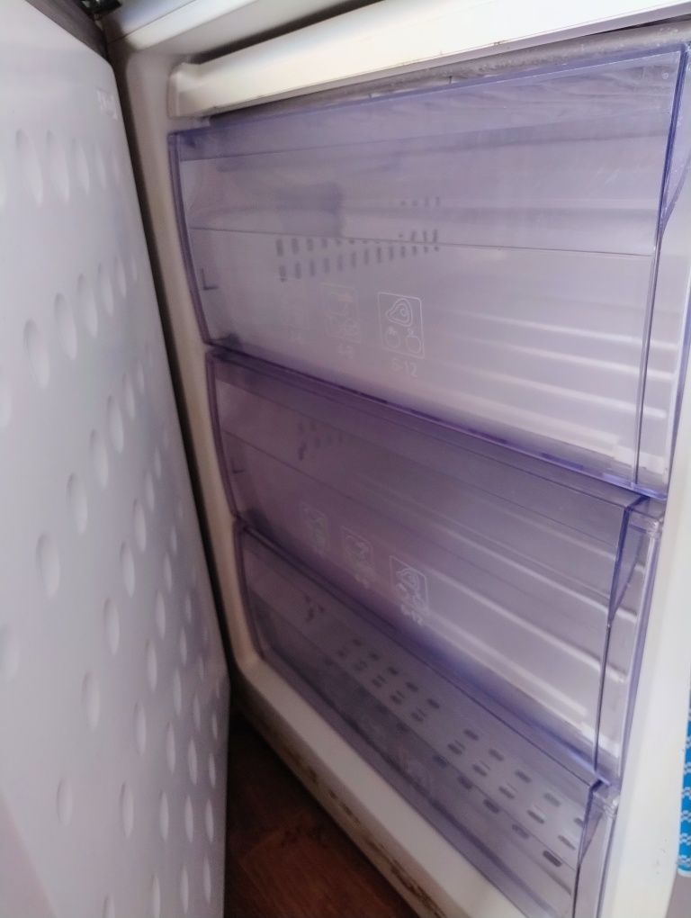 Продам холодильник Beko