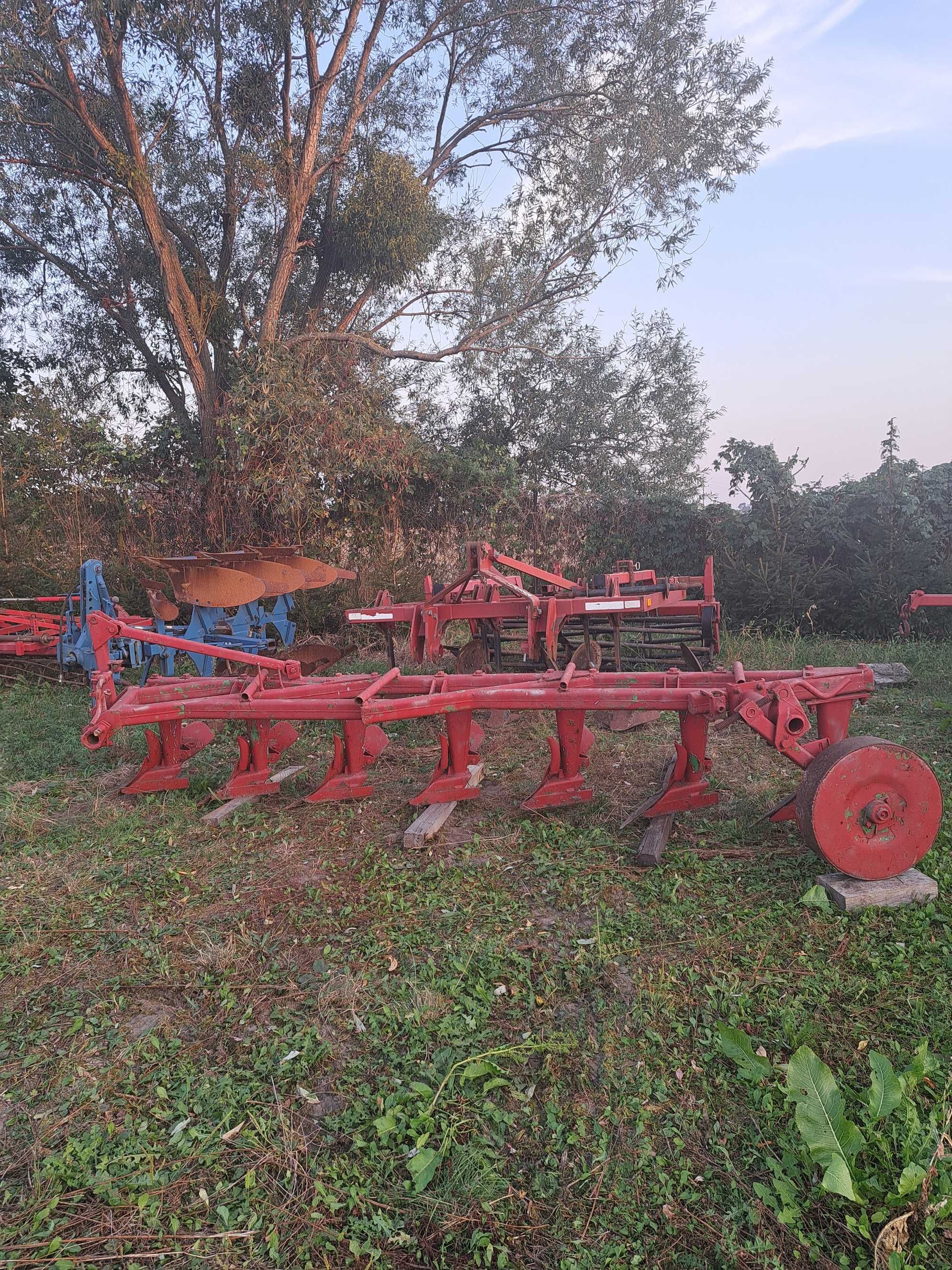 Pług płużek podorywkowy 7 skibowy