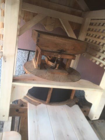 Domek, altana, dekoracja ogrodowa, żarna, unikatowa atrakcja ogrodowa