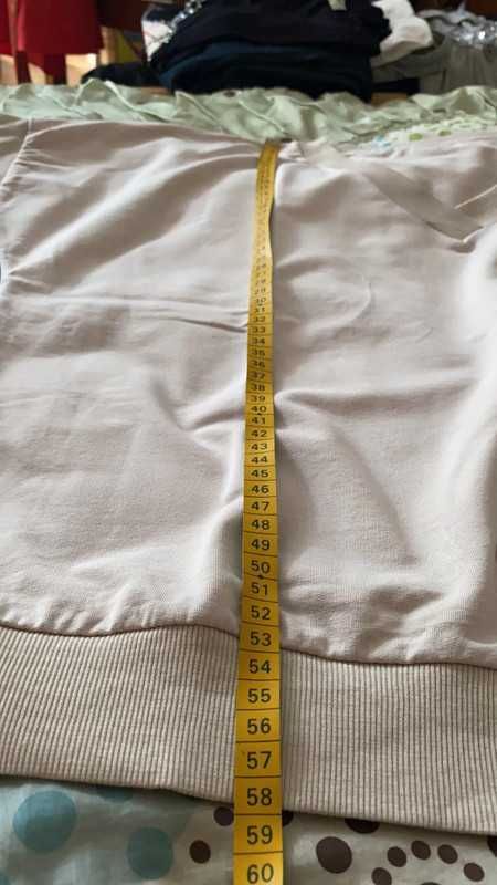 Beżowy dres bawełniany ze złotymi cekinami rozm 36 Made in Italy