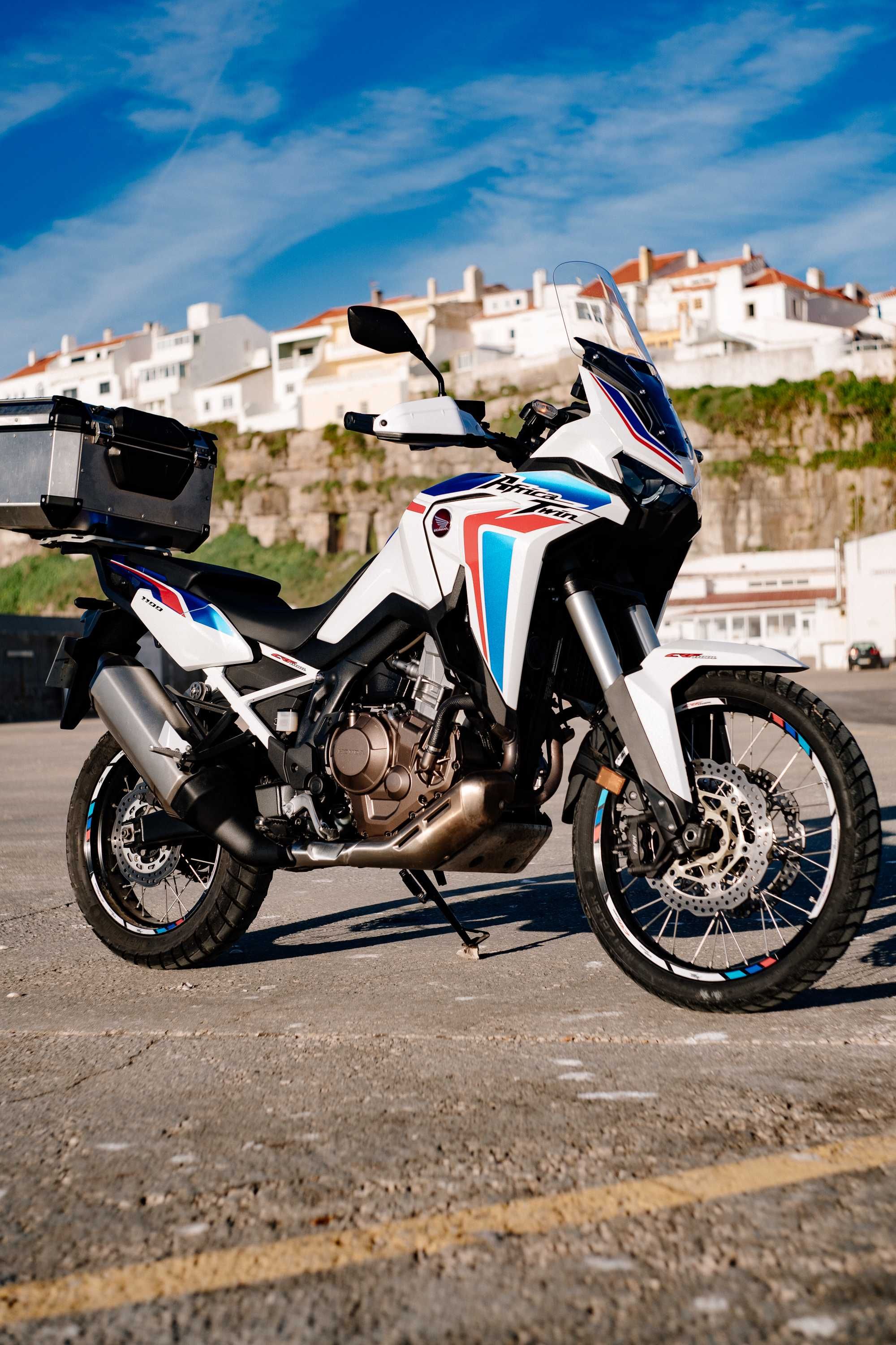 Africa Twin 1100 TriColor