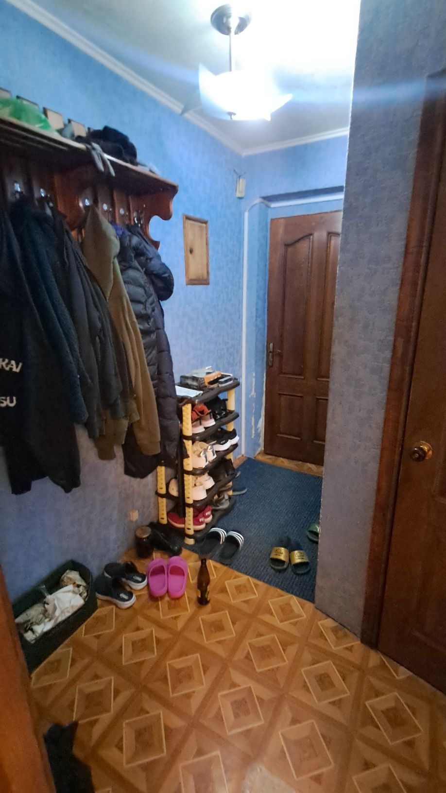 Продам 2 комнатную квартиру центр Города
