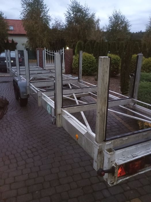 Przyczepa dłużyca do płyt warstwowywych blach więźby stal słupy maszty