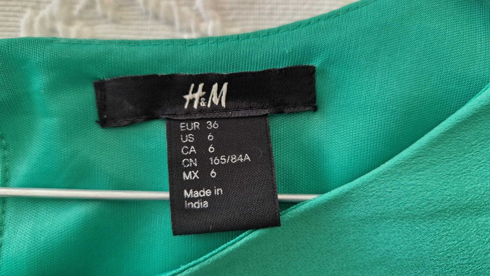 Vestido verde, H&M, tamanho 36, manga cava