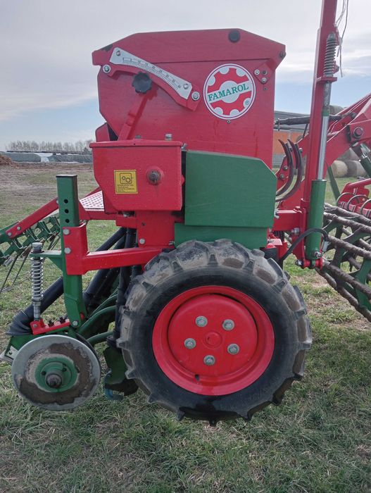 Agregat uprawowo siewny 2,7m