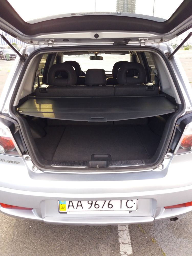 Продам (терміново)власний автомобіль Mitsubishi Outlander