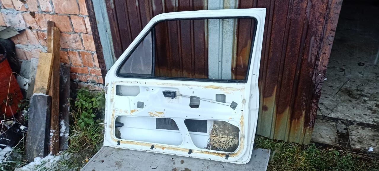 Двері Дверь Двери Дверка передня права Volkswagen Golf 2 Vw Гольф