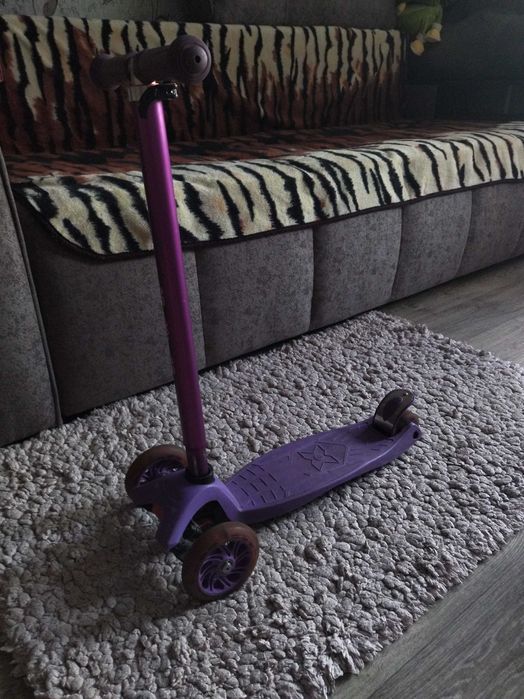 Продам дитячий самокат