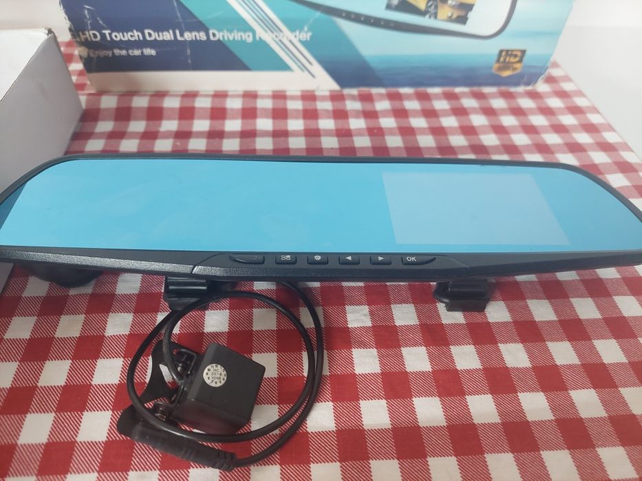 Kamera kamerka na lusterko rejestrator jazdy do samochodu