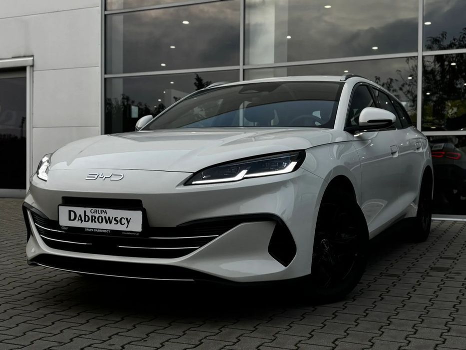 BYD Seal 6 NOWY BYD Seal 6 DMI-i Touring Boost // 1.5 PHEV // Sandstone // 2025
