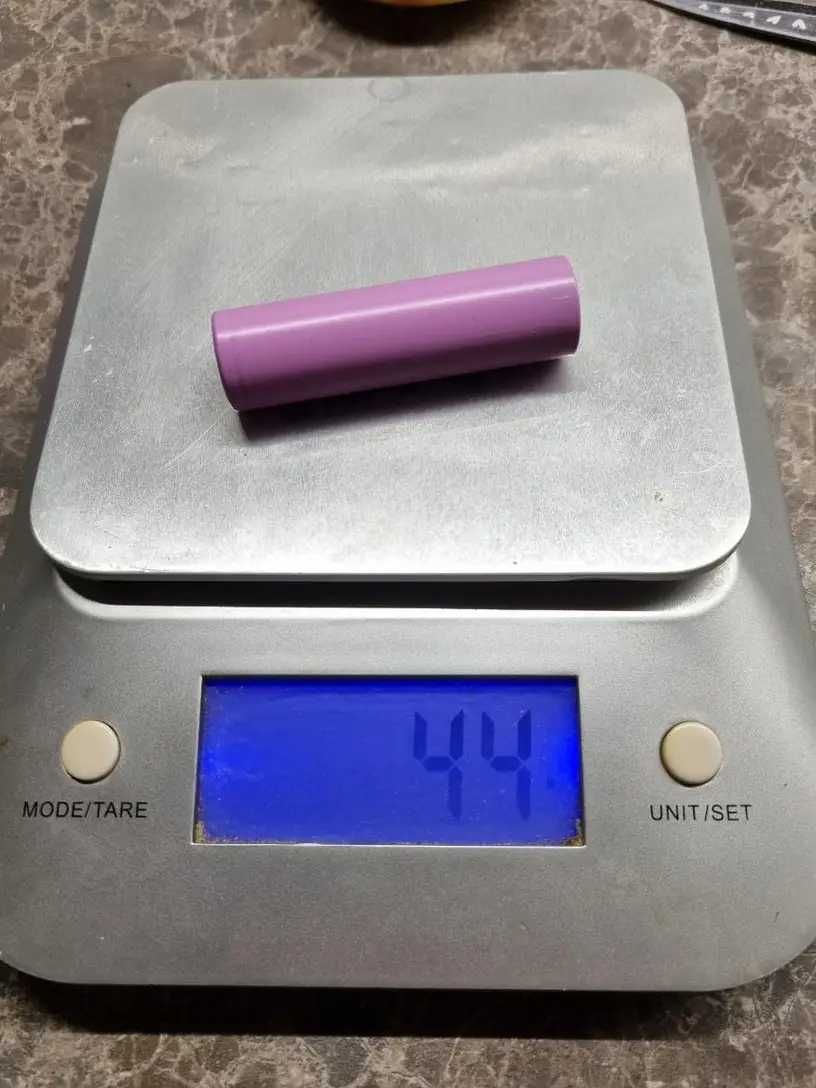 Akumulator 18650  2600mAh Zestaw 8 Sztuk | Ładowalny, Wysoka Pojemność