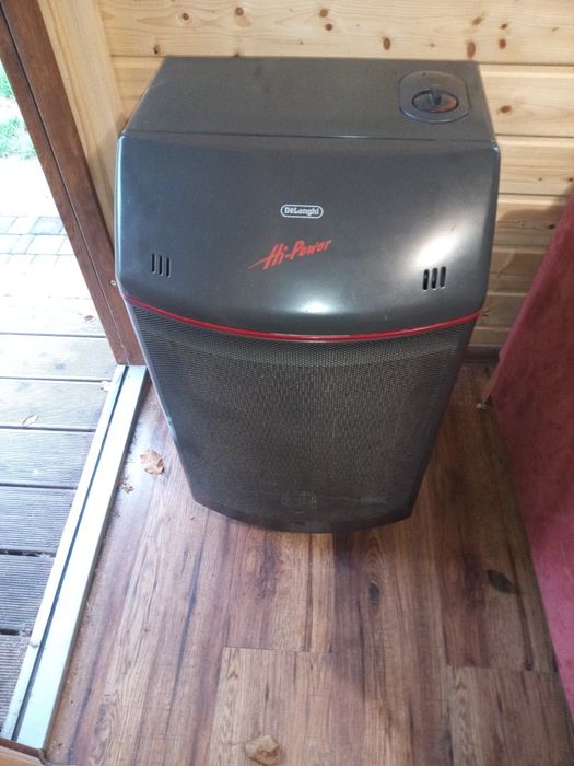 Piecyk gazowy DeLonghi na gaz propan butan