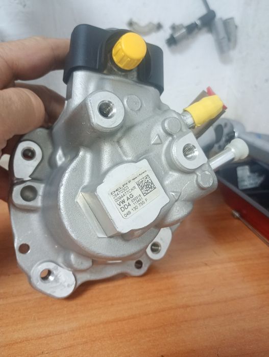 28470303 Провірений і перебраний насос тнвд шкода 1.6 2.0 04B130755F
