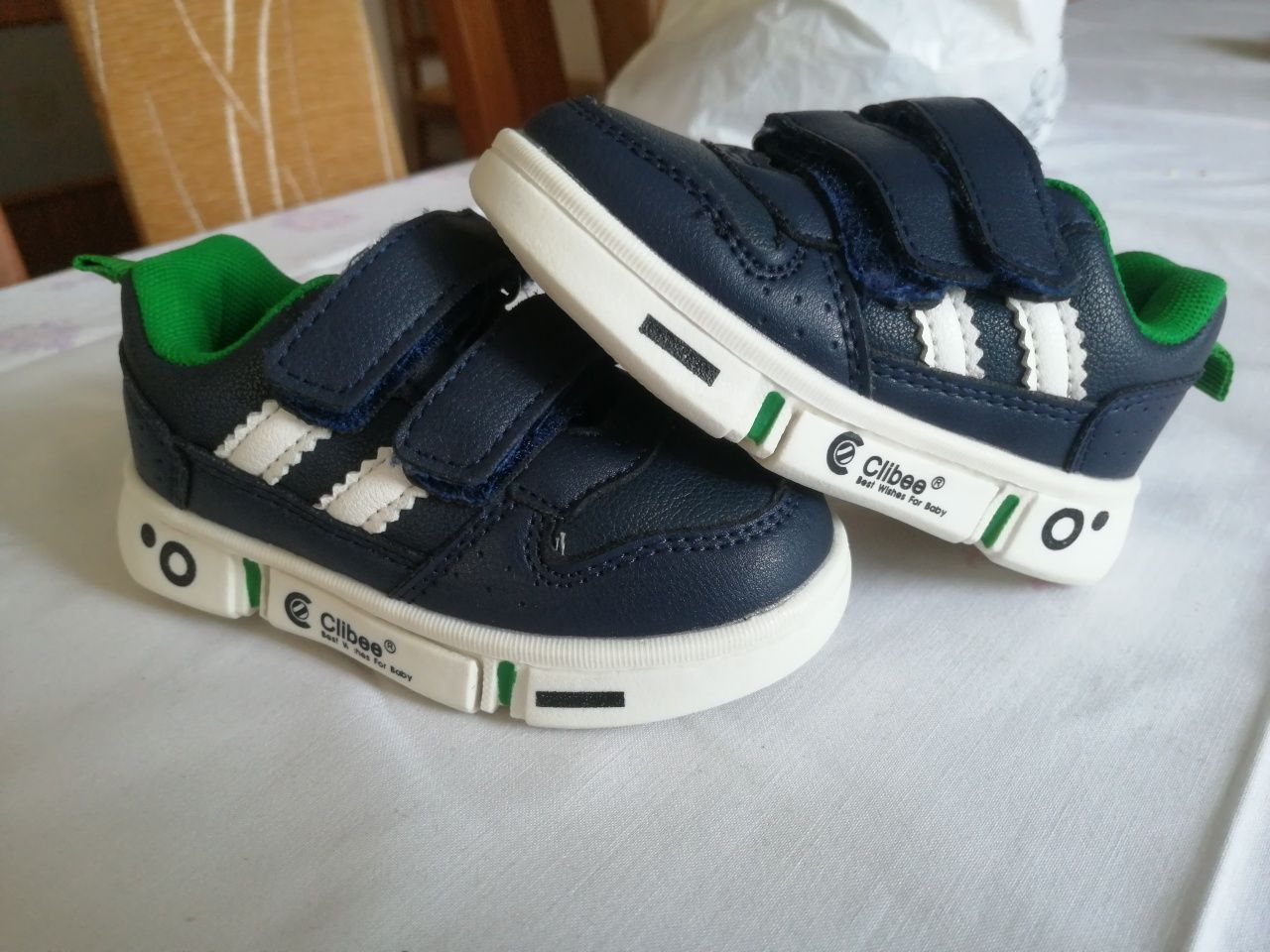 Adidasy chłopięce 22